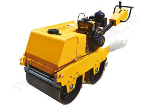 小型壓路機(jī)